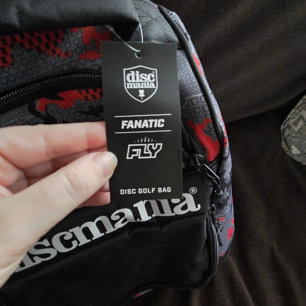 DiscMania Fanatic Fly Backpack (Disc Golf) *BRAND NEW, NEVER USED* - Picture 2 of 8